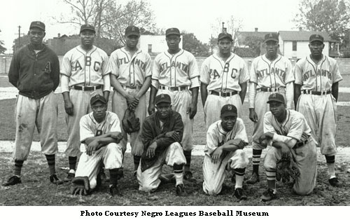 1945 KANSAS CITY MONARCHS KC 8X10 TEAM PHOTO BASEBALL PICTURE NEGRO LEAGUE